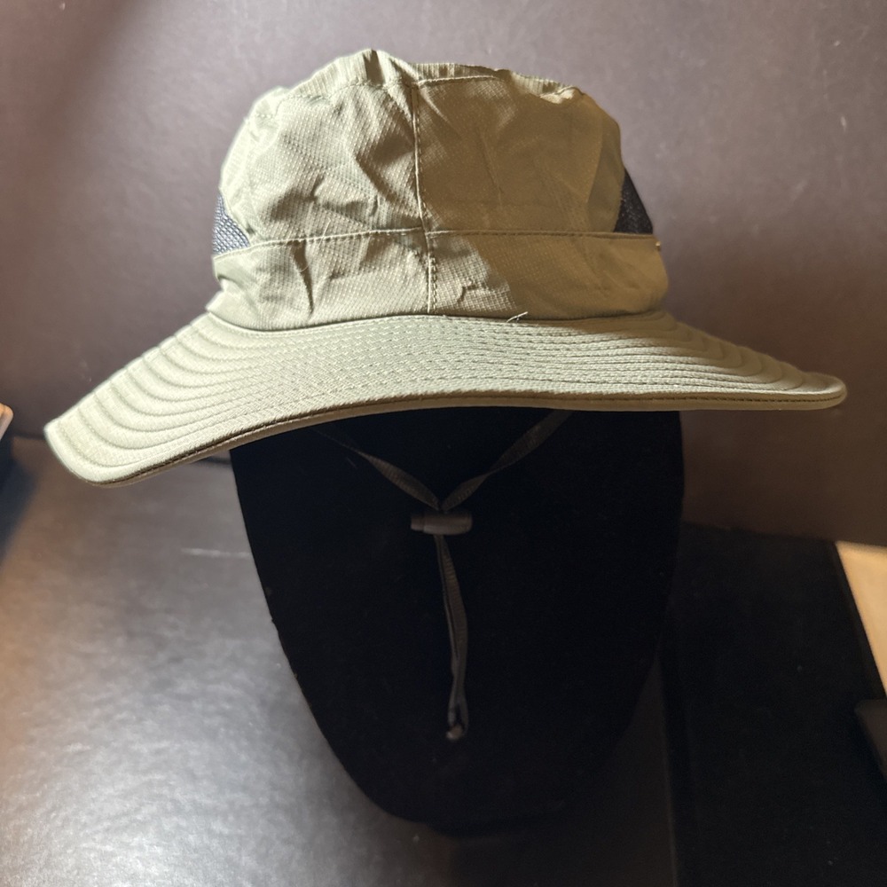 Love Chic Life Green And Black Sun Hat breathable, compact‎ and versatile